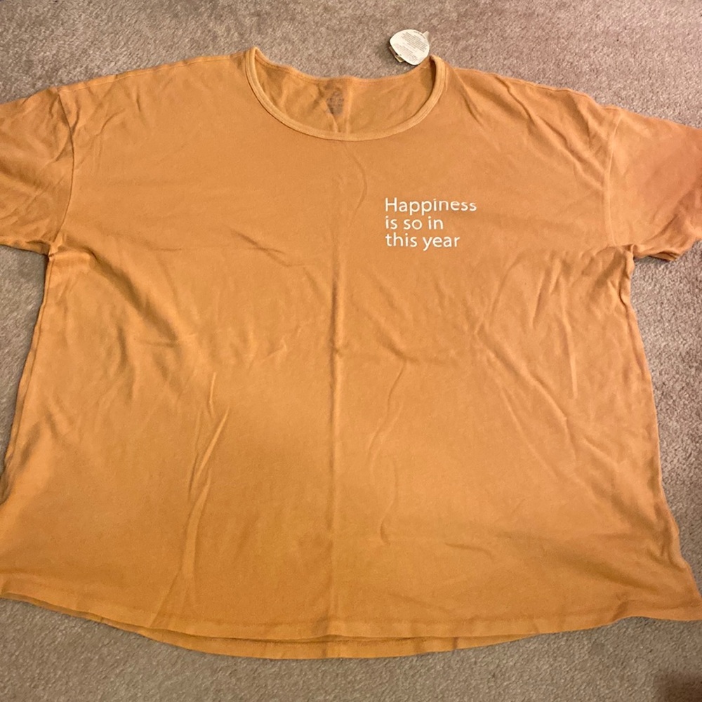 🌸 NWT OFFLINE graphic t shirt! Size XL!